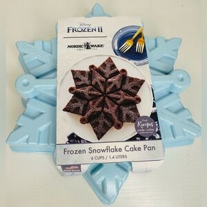 New Nordic Ware Disney Frozen 2 Snowflake Cake Pan 6 cups 1.4 liter baking bake